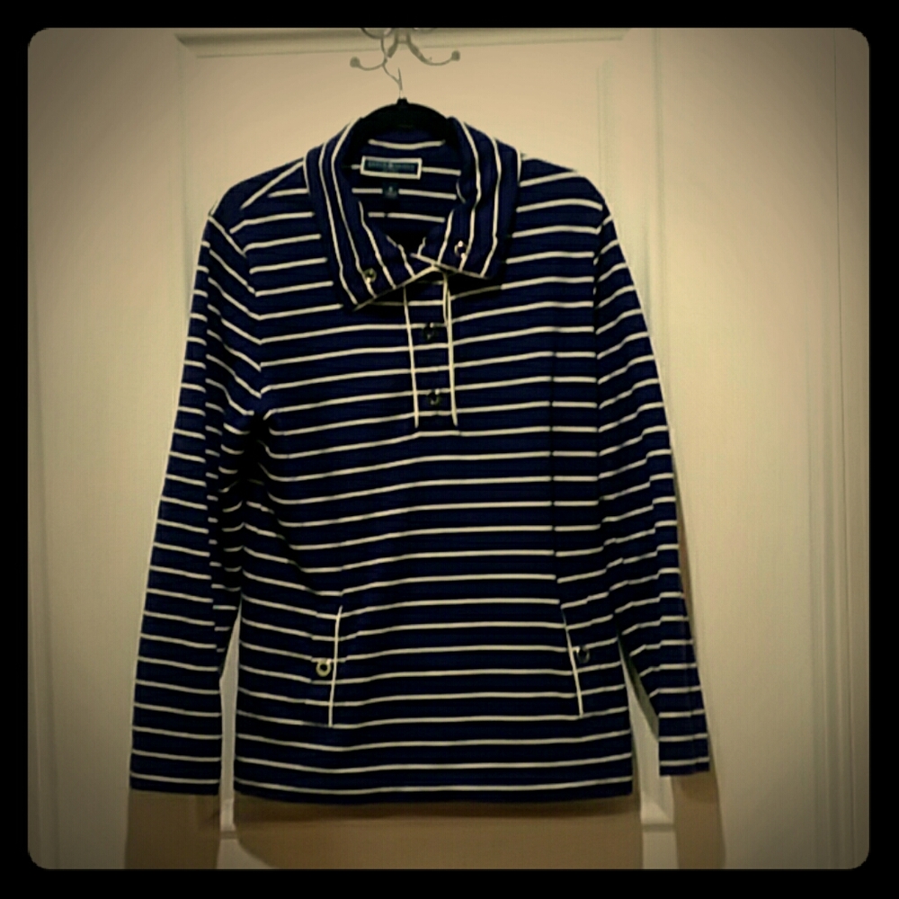 Karen Scott Sport Women's Medium.